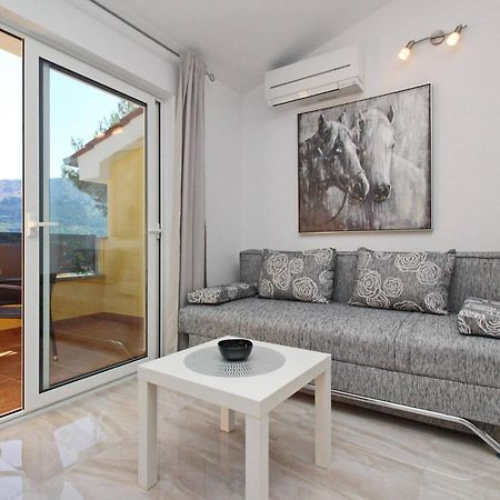 Sunshine Residence Baska Екстериор снимка