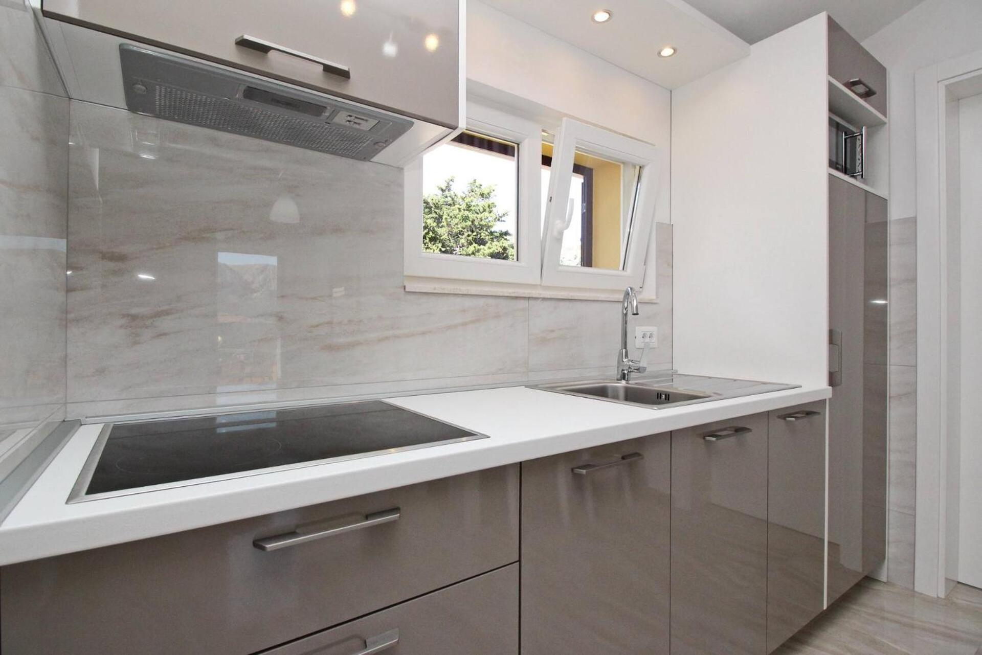 Sunshine Residence Baska Екстериор снимка