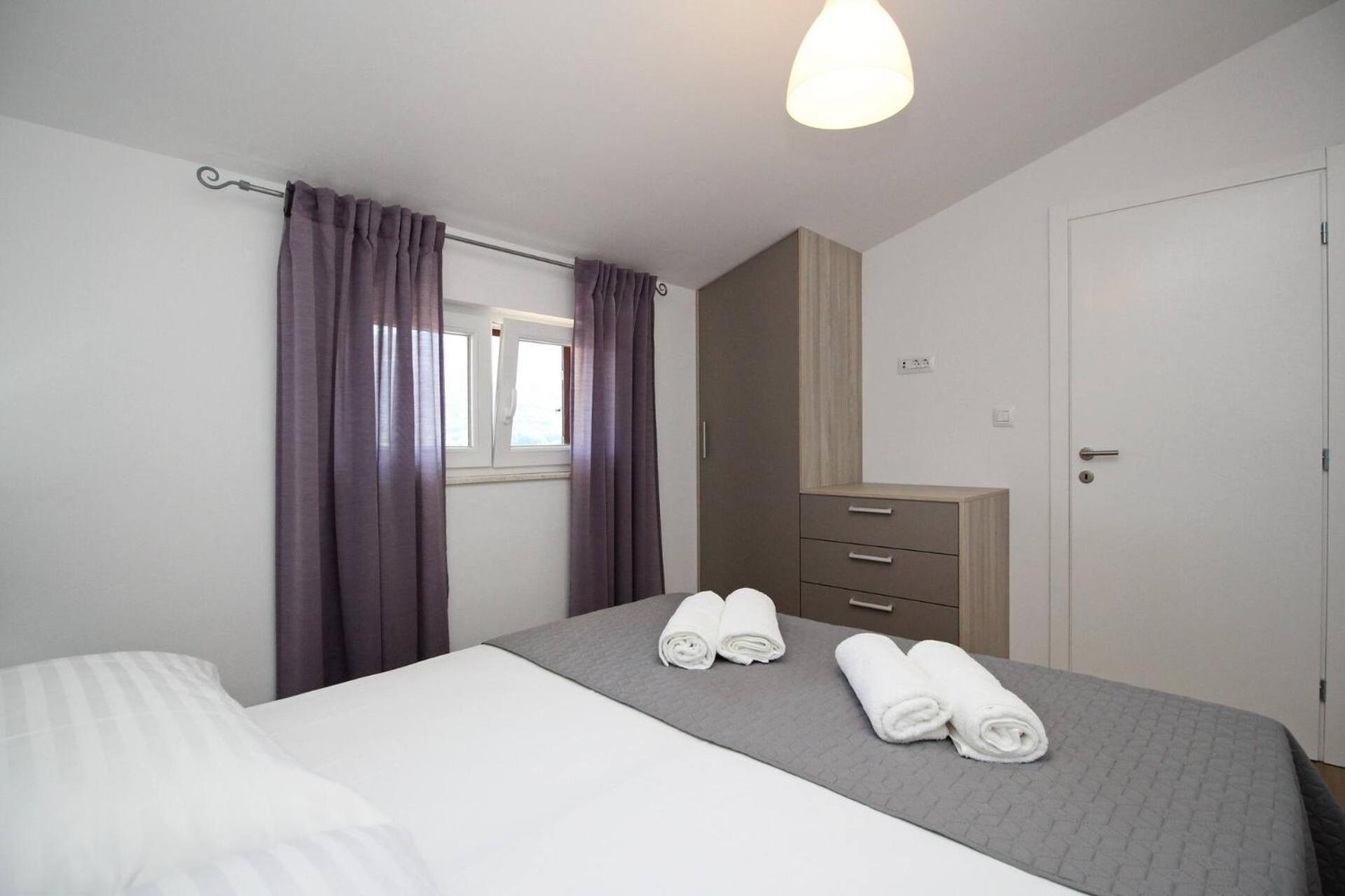Sunshine Residence Baska Екстериор снимка