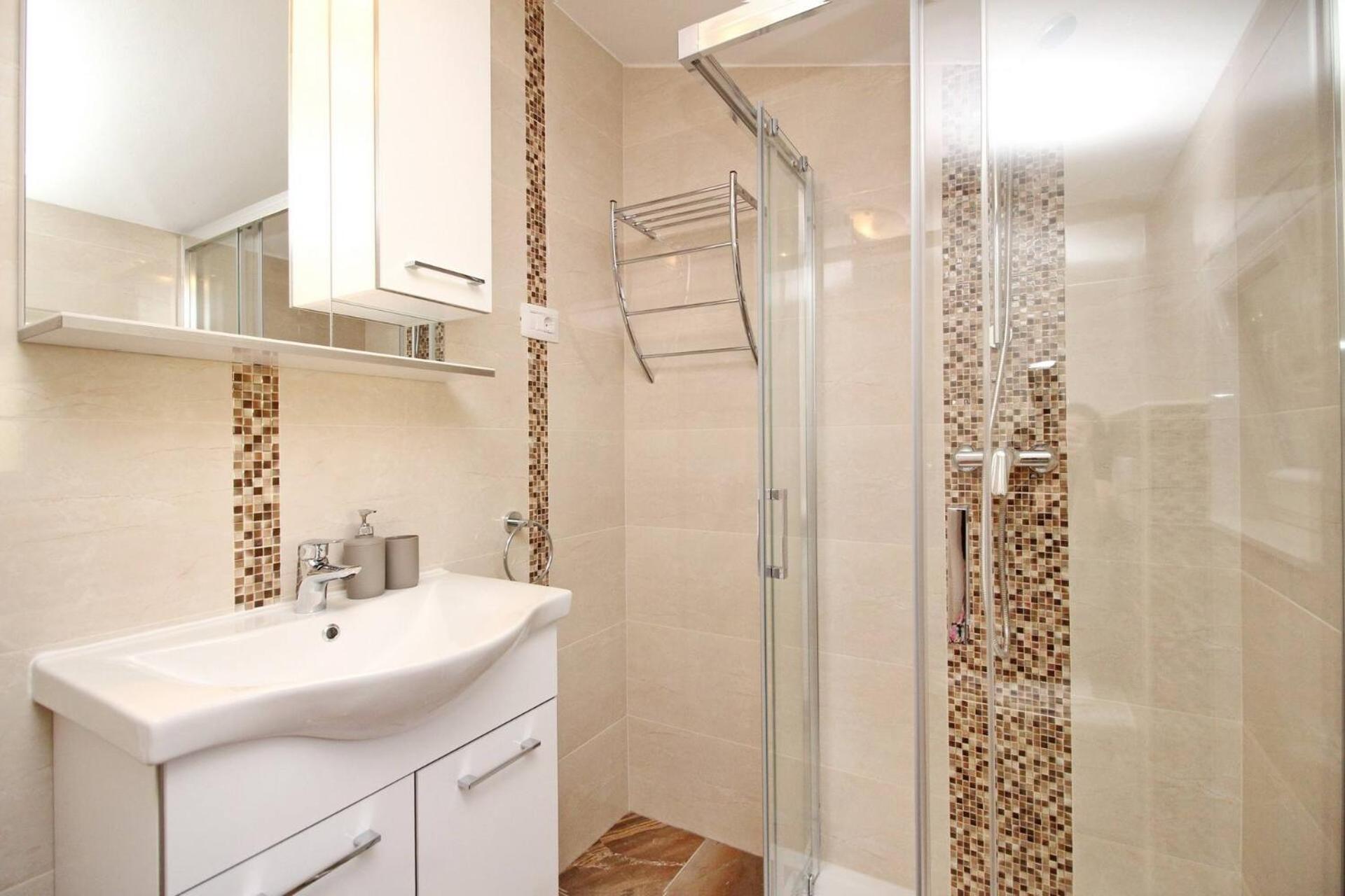 Sunshine Residence Baska Екстериор снимка