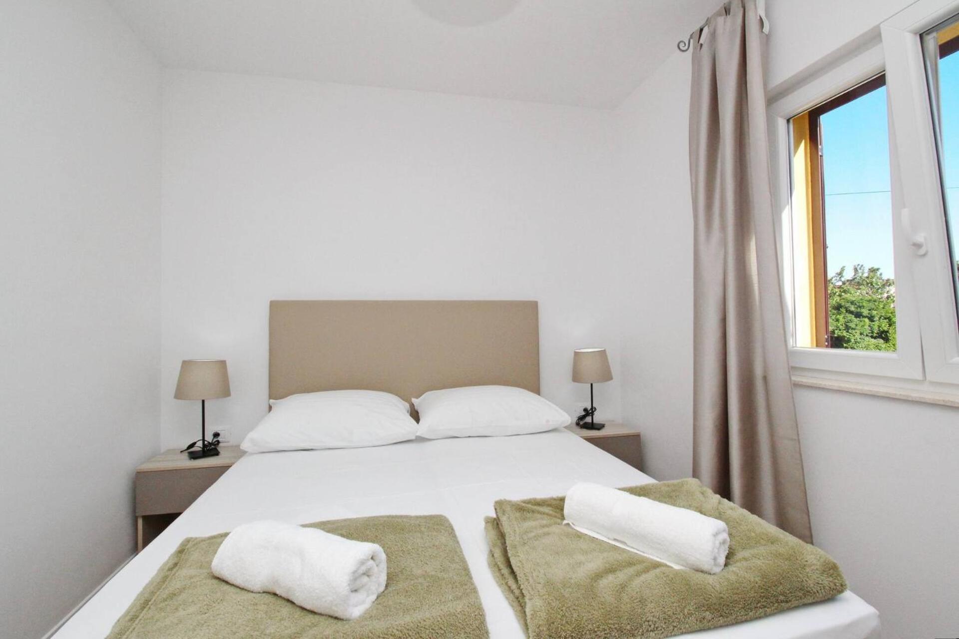 Sunshine Residence Baska Екстериор снимка