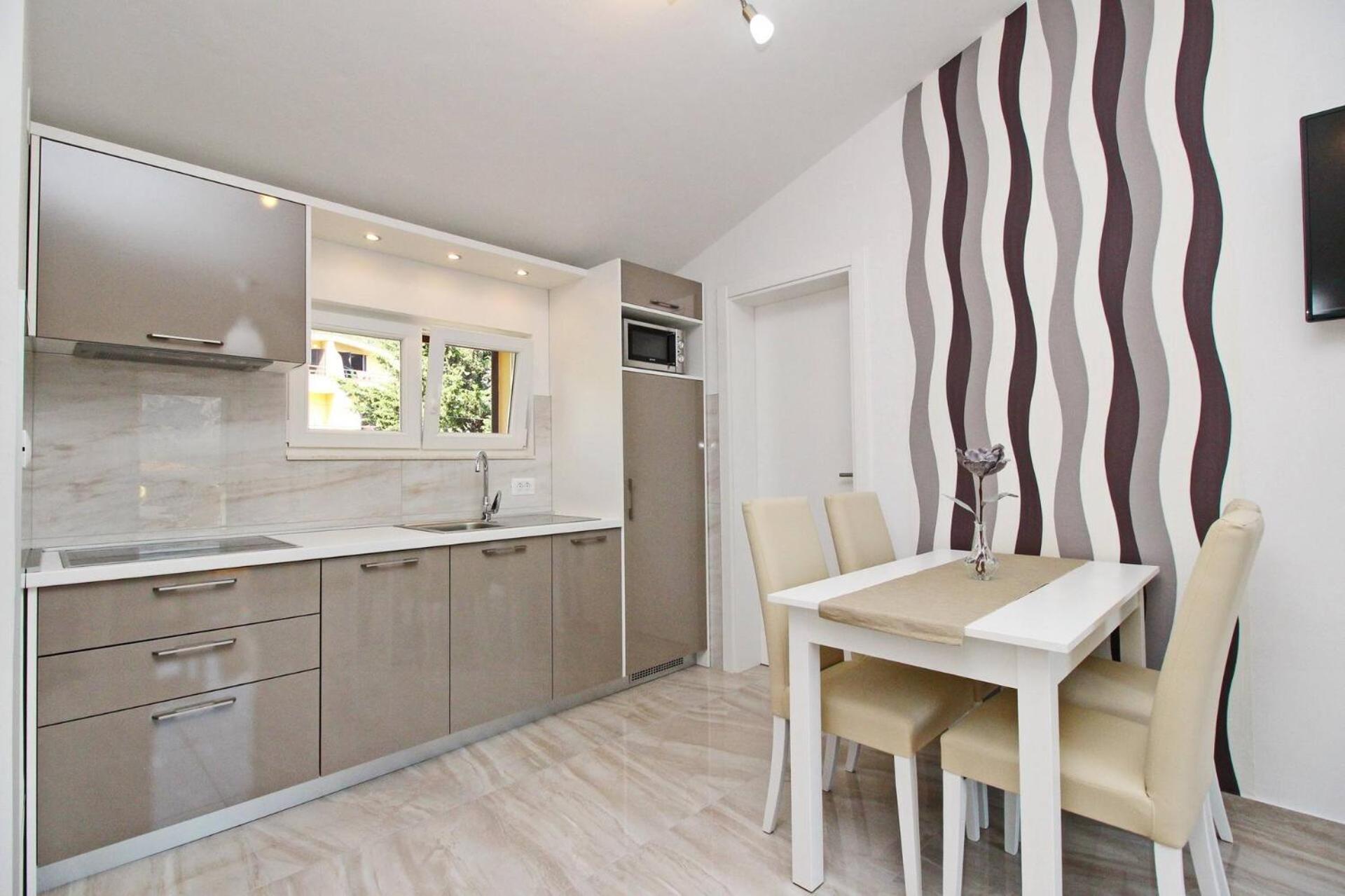 Sunshine Residence Baska Екстериор снимка