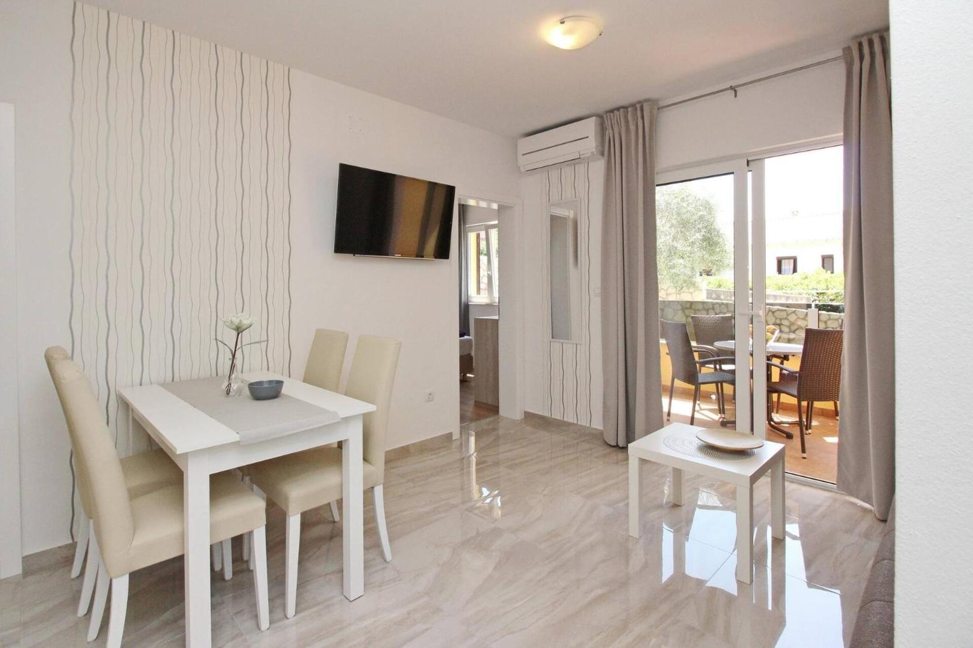 Sunshine Residence Baska Екстериор снимка