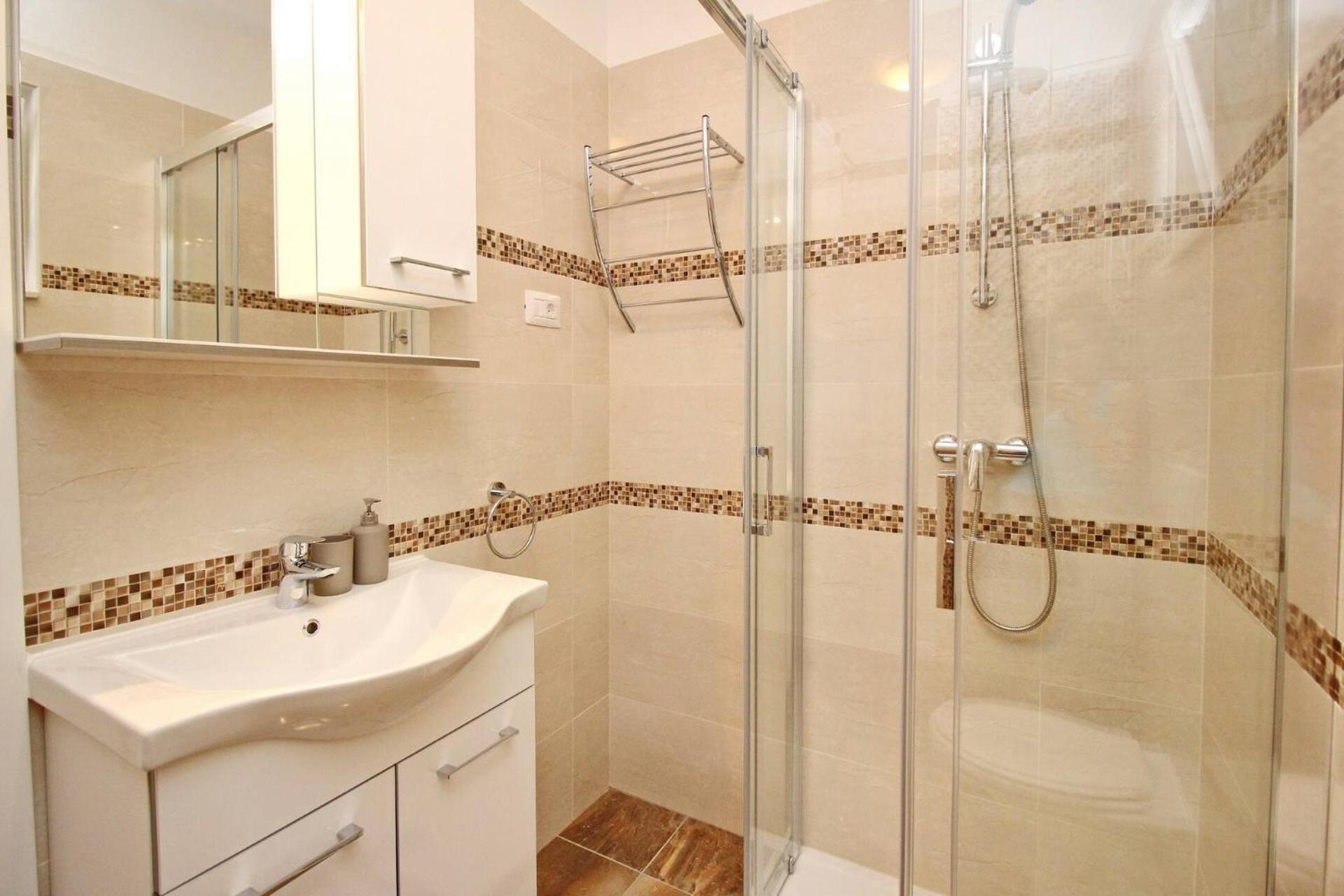 Sunshine Residence Baska Екстериор снимка