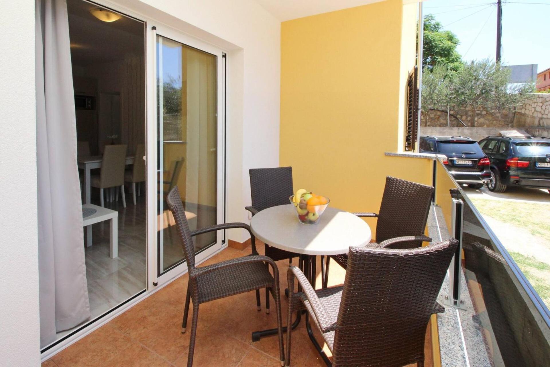 Sunshine Residence Baska Екстериор снимка